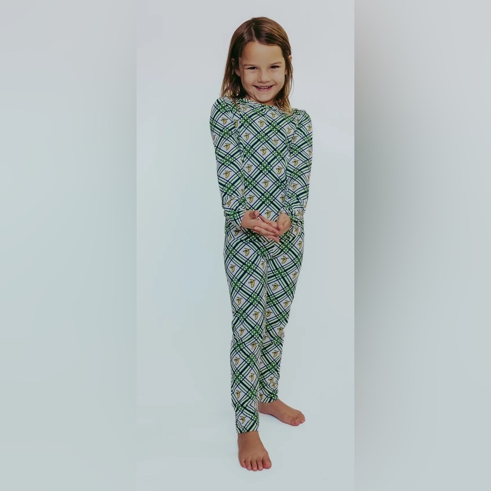 Peaz N’ Carrots Savannah Banana Baseball Logo Plaid Soft Pajama Top size 9/10